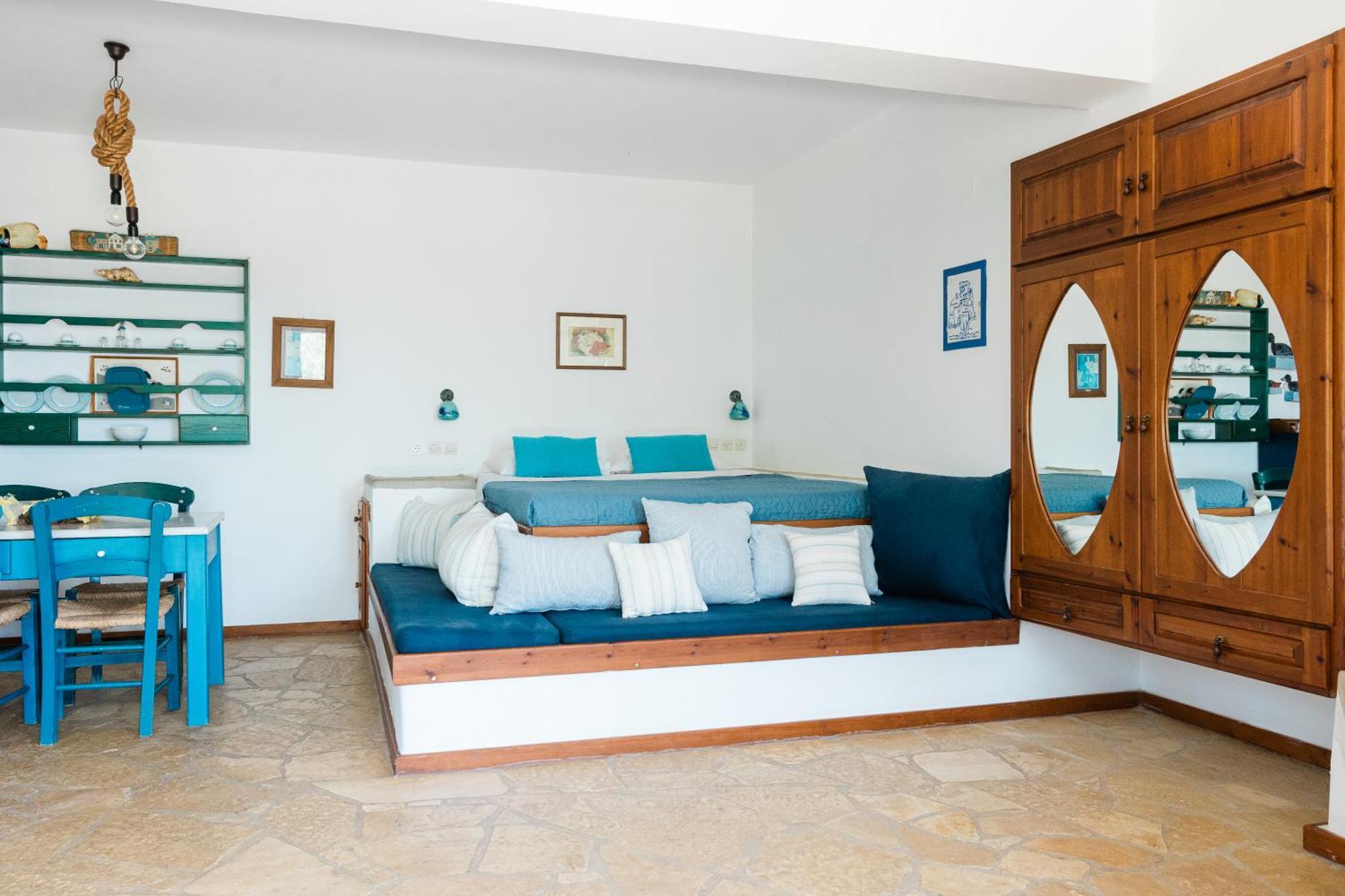 Iliatoras Aparthotel Agia Pelagia  Exterior photo